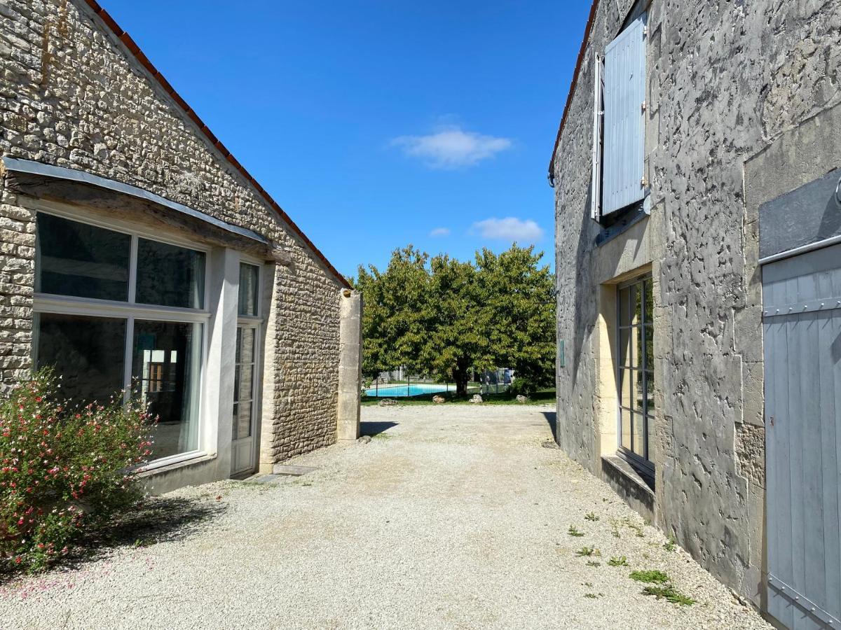 Domaine De La Laigne - Spa Asnières-la-Giraud Esterno foto